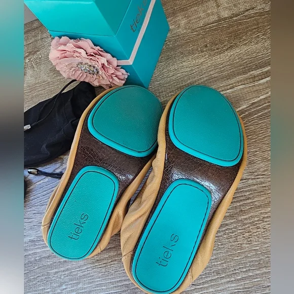 EUC TIEKS CAMEL LEATHER BALLET FLATS SIZE 7 - Picture 3 of 8